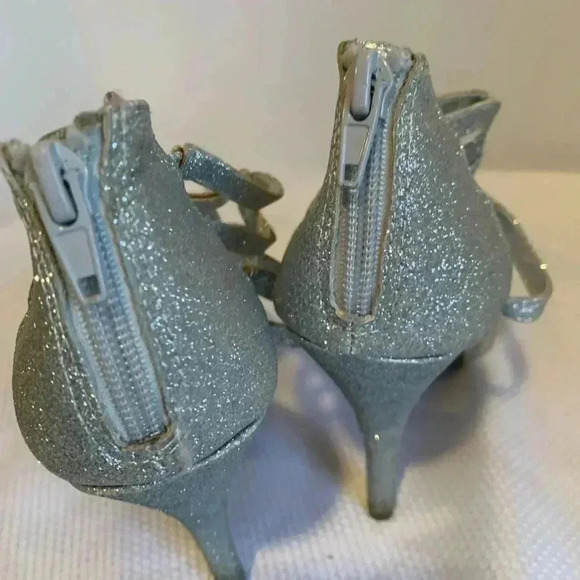 Unlisted Strappy Silver 4 Inch Stiletto Platform Heels Shoes Women’s Size 9 - Picture 6 of 12